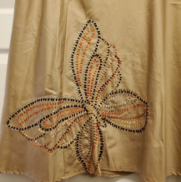 Willi Smith Dresses & Skirts - Skirt with embroidered butterfly